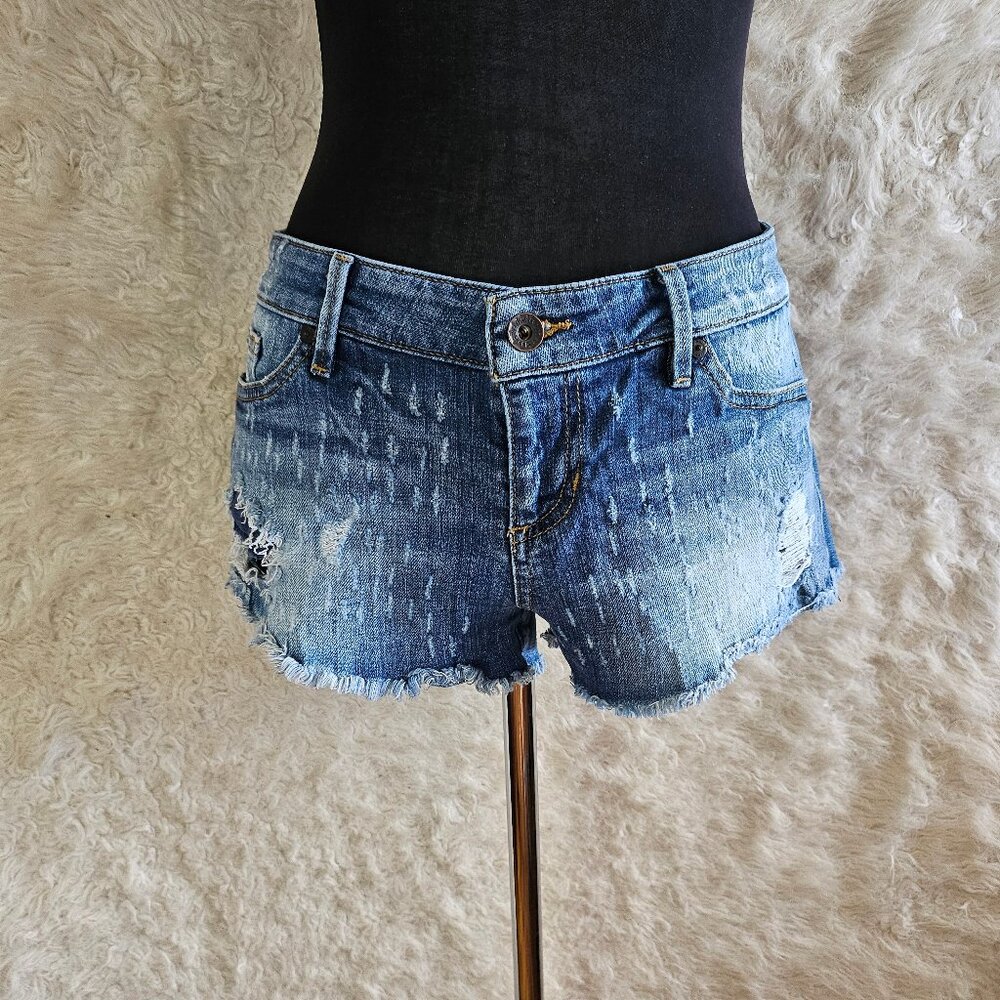 Guess Women's Blue Denim Dressed Ripped Cropped Hot Pants Jean Shorts Size 29